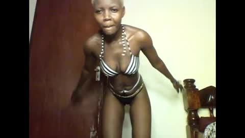 Snapshot of queen_abito chatting on January 4, 2025, 8:28 am queen_abito online show from January 4, 2025, 8:28 am