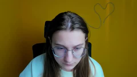 Amelie online show from March 10, 2026, 12:10 pm