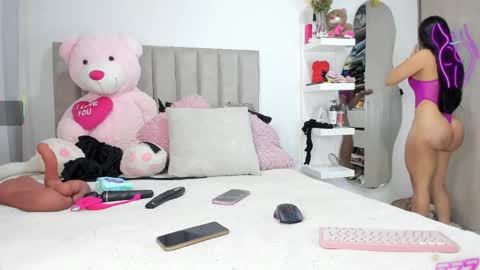 Snapshot of queen_antonella_oficial chatting on June 3, 2026, 9:12 am QUEEN ANTONELLA online show from June 3, 2026, 9:12 am