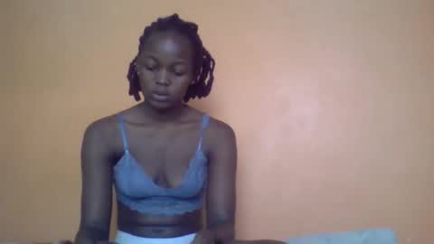queen_banice online show from February 26, 2026, 8:57 am
