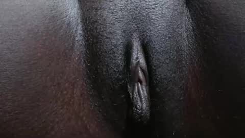 queen_bee6 online show from April 26, 2026, 7:28 am