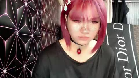 Snapshot of queen_elicktra chatting on April 28, 2026, 9:53 pm JOY online show from April 28, 2026, 9:53 pm