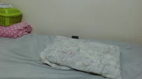 queen ema online show from April 20, 2026, 6:53 pm