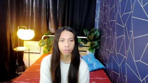 queen_gia online show from May 4, 2026, 6:42 am