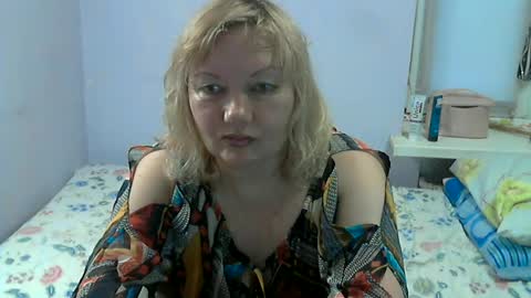 queen_jane8 online show from June 12, 2026, 10:25 am