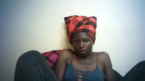 Snapshot of queen_joan chatting on February 4, 2025, 12:33 pm queen_joan online show from February 4, 2025, 12:33 pm