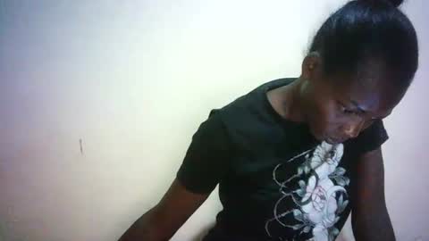 Snapshot of queen_joan chatting on February 27, 2025, 3:36 am queen_joan online show from February 27, 2025, 3:36 am