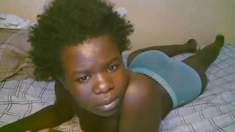 queen_latasha online show from April 18, 2026, 9:46 am