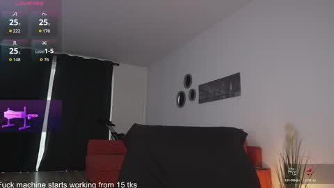 Snapshot of queen_leylla chatting on May 22, 2026, 5:36 am queen_leylla online show from May 22, 2026, 5:36 am