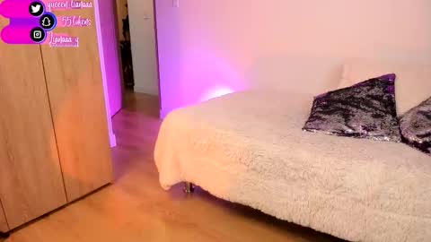 Liana  online show from December 20, 2024, 7:33 am