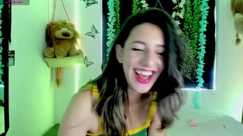 Snapshot of queen_natttyy chatting on April 22, 2026, 2:29 pm queen_natttyy online show from April 22, 2026, 2:29 pm