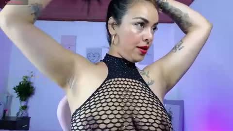 Snapshot of queen_nyxx chatting on July 1, 2026, 10:20 pm QueenNyx online show from July 1, 2026, 10:20 pm