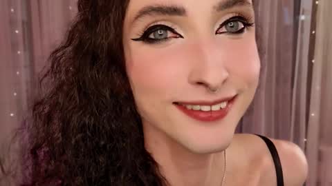 queen_of_tease online show from September 17, 2025, 3:24 pm