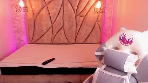   online show from January 26, 2025, 5:55 pm