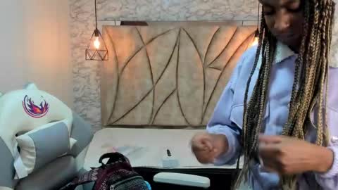   online show from February 16, 2025, 12:54 pm