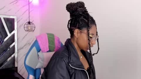   online show from November 9, 2025, 11:52 am