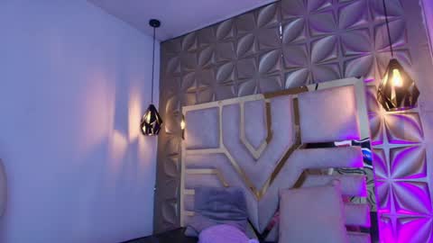   online show from April 22, 2026, 12:07 pm