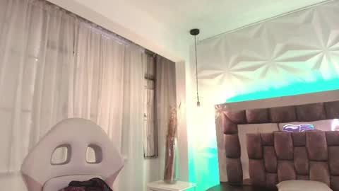 Snapshot of queen_perla_ chatting on June 3, 2026, 11:57 am online show from June 3, 2026, 11:57 am
