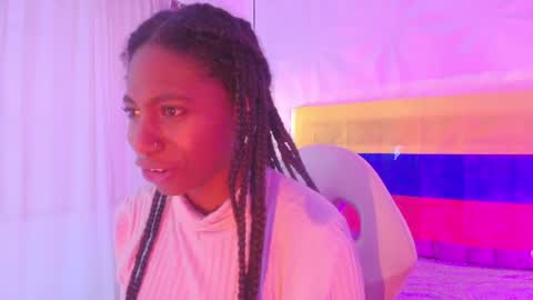 Snapshot of queen_perla_ chatting on July 4, 2026, 1:34 am online show from July 4, 2026, 1:34 am