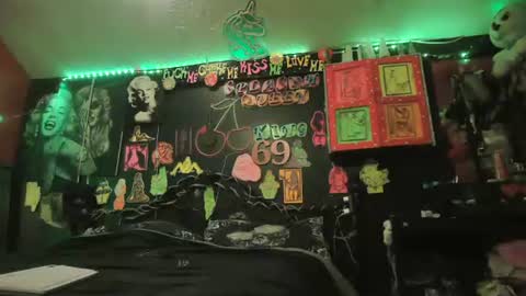 Snapshot of queen_splashh_420 chatting on July 5, 2026, 6:31 am Queen Splashh420 online show from July 5, 2026, 6:31 am