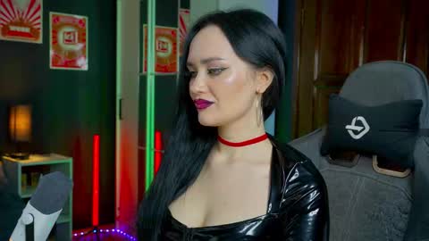 Your world and the universe Aliss online show from November 1, 2025, 2:57 am