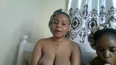 Snapshot of queenbeiby05 chatting on January 9, 2026, 2:36 am queen online show from January 9, 2026, 2:36 am