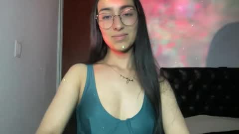 Snapshot of queenbyte_18 chatting on May 5, 2026, 4:31 am queenbyte_18 online show from May 5, 2026, 4:31 am