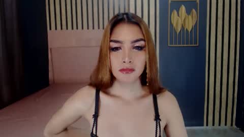 queenemeraldts online show from December 19, 2024, 6:23 am