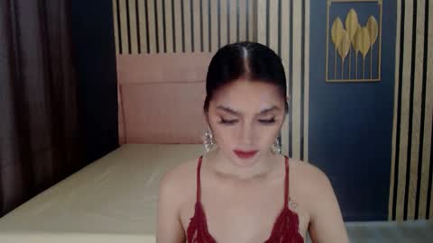 queenemeraldts online show from January 10, 2025, 5:05 am