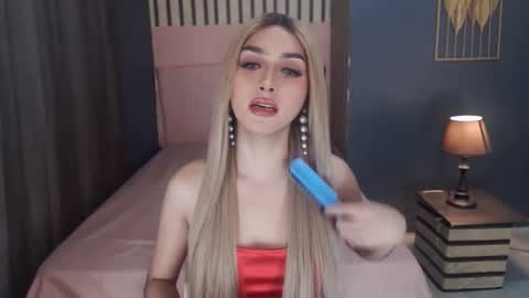 queenemeraldts online show from February 28, 2025, 4:54 am