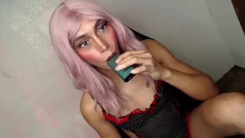 Snapshot of queenfoxylady chatting on October 22, 2025, 1:00 pm just call me QUEEN and ill be there online show from October 22, 2025, 1:00 pm