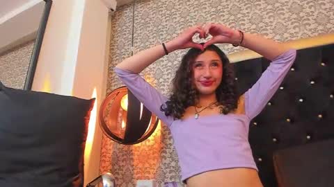 QUEENJEENN online show from December 5, 2024, 9:17 pm