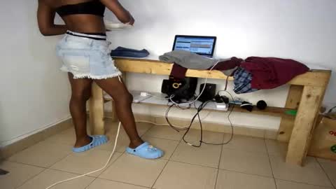 Nina online show from February 21, 2026, 7:48 pm