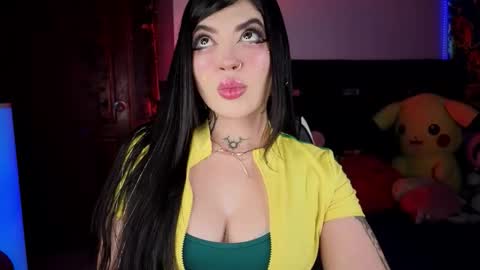 Snapshot of queenlamia chatting on January 7, 2026, 6:49 am Taurus online show from January 7, 2026, 6:49 am