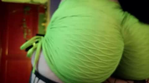 Snapshot of queenlamia chatting on February 4, 2026, 9:15 am Taurus online show from February 4, 2026, 9:15 am