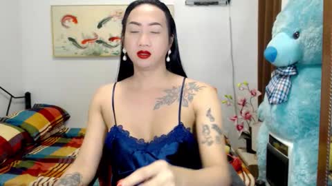 Snapshot of queenmistressts chatting on November 19, 2025, 9:53 am QUEEN online show from November 19, 2025, 9:53 am