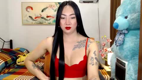 Snapshot of queenmistressts chatting on December 1, 2025, 3:50 pm QUEEN online show from December 1, 2025, 3:50 pm