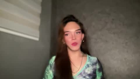 QUEEN online show from February 15, 2026, 5:37 am