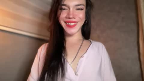 QUEEN online show from April 23, 2026, 3:19 am