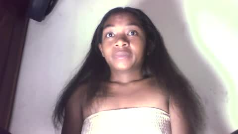 queennaya online show from June 24, 2026, 3:11 pm