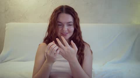 Snapshot of queenofmodels chatting on January 20, 2025, 11:02 am QueenOfModels online show from January 20, 2025, 11:02 am