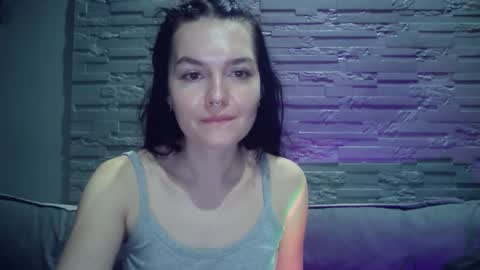 Snapshot of queenofmodels chatting on January 6, 2026, 4:05 am QueenOfModels online show from January 6, 2026, 4:05 am