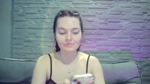 Snapshot of queenofmodels chatting on January 10, 2026, 2:08 pm QueenOfModels online show from January 10, 2026, 2:08 pm