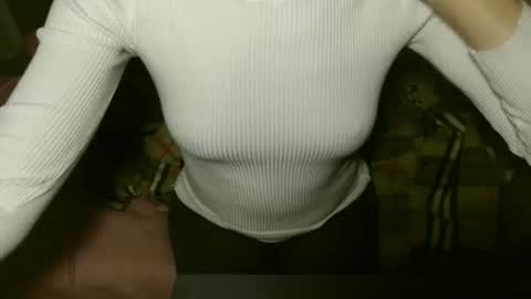 queenoftenderness online show from October 8, 2025, 6:27 pm