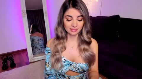 Queennofyuredreams online show from April 18, 2026, 10:10 pm