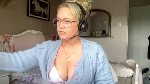 Snapshot of queenp333 chatting on May 11, 2026, 2:45 pm PrincessP333 online show from May 11, 2026, 2:45 pm