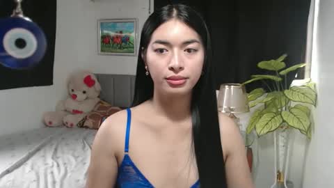QueenPinay69 online show from October 26, 2025, 5:13 am