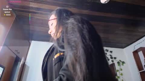 queenrose94 online show from February 26, 2026, 12:15 pm