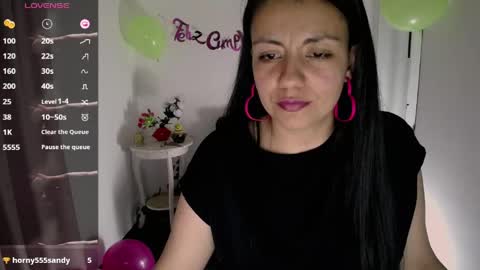 queenrose94 online show from May 27, 2026, 9:23 pm