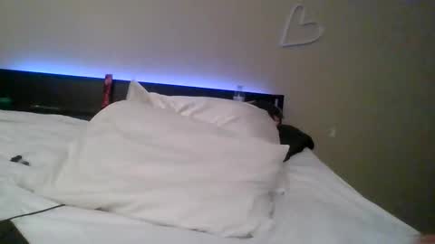 Snapshot of queensecrets chatting on February 14, 2026, 11:01 pm queensecrets online show from February 14, 2026, 11:01 pm